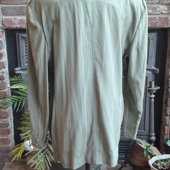 Moods by Krizia Blazer and Short Set - Picture 3 of 9